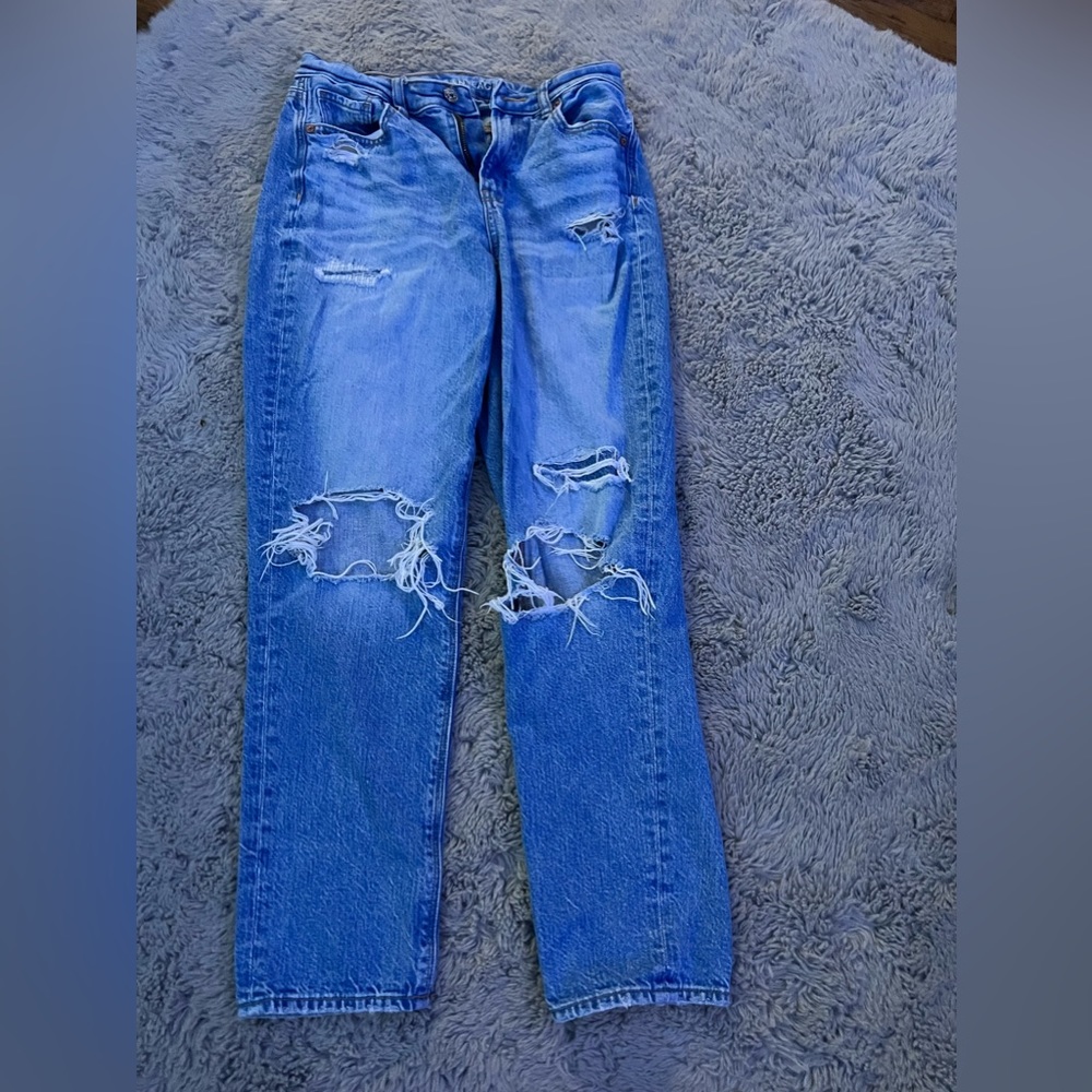 American Eagle Mom Jean